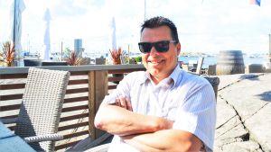 Magnus Roth från HSF Marine säger att situationen är knepig men att styrelsen jobbar hårt för att göra saker rätt. Man utomhus