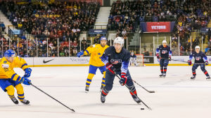 USA:s Ryan Poehling noterades för 3 + 1 = 4 poäng i matchen mot Sverige. USA:s Ryan Poehling noterades för 3 + 1 = 4 poäng i matchen mot Sverige.