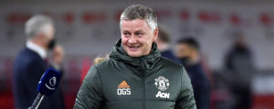 Manchester Uniteds tränare Ole Gunnar Solskjær var på muntert humör efter slutsignalen. Manchester Uniteds tränare Ole Gunnar Solskjær var på muntert humör efter slutsignalen.