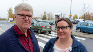 Kim Svenskberg och Ann-Mari Koivula kör ofta motorvägen. Kim Svenskberg och Ann-Mari Koivula.