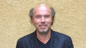 Nils-Erik Forsgård är aktuell med en bok om döden. Historikern och författaren Nils-Erik Forsgård.