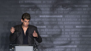 Den politiska kommentatorn Milo Yiannopoulos: "Jag kan inte vänta på att medborgargarden börjar skjuta journalister." Milo Yiannopoulos, politisk kommentator för Breitbart News.
