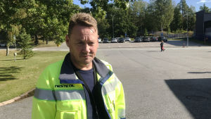 Kimmo Aho är huvudförtroendeman vid raffinaderiet i Nådendal. Kimmo Aho, huvudförtroendeman vid Nestes raffinaderi i Nådendal