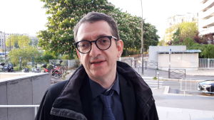 Sebastien Crozier på fackliga organisationen CFE-CGC säger att medierna ofta talar om fler självmord. Ibland nämns upp till trettiofem självmord. -Men myndigheterna har inte klassats alla som självmord på grund av dålig arbetsmiljö, säger han. Sebastien Crozier på fackliga organisationen CFE-CGC säger att medierna ofta talar om fler självmord. Ibland nämns upp till trettiofem självmord. -Men myndigheterna har inte klassats alla som självmord på grund av dålig arbetsmiljö, säger han.