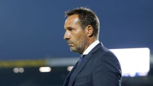 John van 't Schip har tagit över det grekiska landslaget. John van 't Schip har tagit över det grekiska landslaget.
