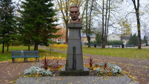 Författaren Johannes Linnankoski. Skulptur på Johannes Linnankoski i Linnankoski park