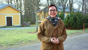 Forsknings - och utbildningsledare Marianne Fred hoppas på ökad och miljömedveten båtturism. Forskningsledare i bioekonomi Marianne Fred leende utomhus.
