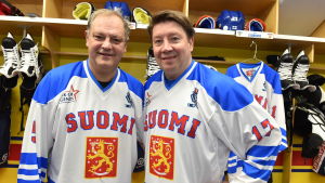 Esa Tikkanen och Jari Kurri har tillsammans tio Stanley Cup-ringar. Esa Tikkanen och Jari Kurri, 2015.