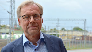 Rektor Mikko Hupa ser det som oroväckande att färre är intresserade av naturvetenskapliga ämnen. Rektor Mikko Hupa vid Åbo Akademi