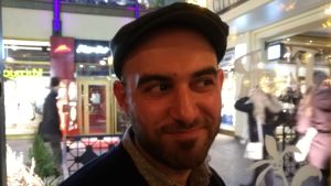 Thulfiqar Alanbari i Helsingfors. Thulfiqar Alanbari kom till Finland hösten 2016.