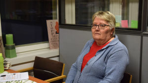 Gunilla Wasström vid Pomoväst önskar att ungdomarna skulle aktivera sig. Gunill Wasström, verksamhetsledare för Pomoväst i Raseborg.