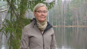Generalsekreterare Liisa Rohweder på Finlands WWF säger att man måste ta tag i överkonsumtionen. Generalsekreterare Liisa Rohweder från WWF Finland.