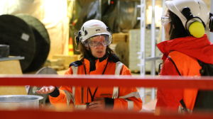 Satu Linkola är kommunikationschef vid västmetron. Satu Linkola, kommunikationschef för Länsimetro Oy
