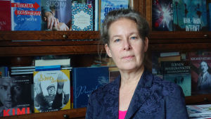 Överläkare vid THL Hanna Nohynek tror att vi kan se de första testresultaten för ett vaccin mot covid-19 i oktober. Hanna Nohynek är överläkare vid Institutet för hälsa och välfärd THL.