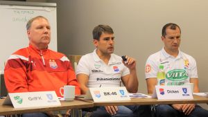 Björn Monnbergs Dicken utmanar Cocks igen. Mikael Källman, Björn Monnberg och Gintaras Savukynas under pressträffen hösten 2018.