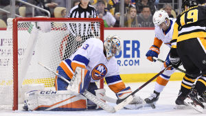 Christopher Gibson fick testa på NHL-spel under säsongen. Christopher Gibson, Islanders-Penguins.