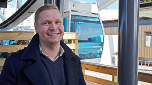 Heikki Häyhä, operativ chef på Skywheel Helsinki, ansvarar för pariserhjulet i Södra hamnen i Helsingfors. Pariserhjulet i Helsingfors, operativ chef Heikki Häyhä