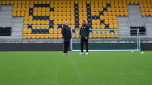 Brian Page och Toni Lehtinen på torsdagens träning. Brian Page och Toni Lehtinen på SJK:s träningar.