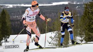 Ristomatti Hakola och Iivo Niskanen höll varandra sällskap i 10 kilometer. Ristomatti Hakola och Iivo Niskanen.