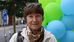 Keski-ikäinen nainen Turussa, kasvokuva.
