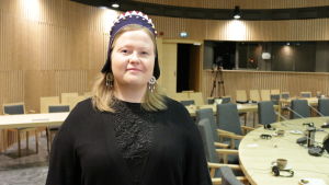 Sametingets ordförande Tiina Sanila-Aikio efterlyser en omfattande miljökonsekvensbedömning om planerna mot förmodan går vidare. Suomen saamelaiskäräjien puheenjohtaja Tiina Sanila-Aikio