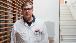 Asko Järvinen vid HUS medger misstaget och säger att HUS korrigerat informationen. Asko Järvinen