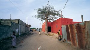 Katunäkymä ja Naisten talo, Rufisque/ Senegal