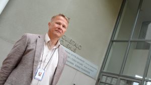 Småföretagare i Östnyland utsätts inte för organiserad brottslighet, säger kriminialkommissarie Leif Malmberg. Leif Malmberg utanför polishuset i Borgå.