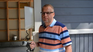 Allan Ahlgren har ett eget laddningsdon i garaget Allan Ahlgren har ett eget laddningsdon i garaget