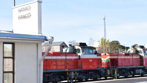 Dieselloken är en vanlig syn på bangården i Hangö. Snart är de ett minne blott. diesellok