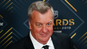 Sebastian Ahos klubbchef heter Don Waddell. Sebastian Ahos klubbchef heter Don Waddell.