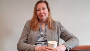 Vd Åsa Björkman säger att hon har roligt på jobbet, varje dag. Åsa Björkman är vd för fastighetsbolaget Ebba.