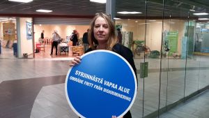 Ungdomsarbetare Irene Lüders i Lahtis tycker det är bra att utbildning ordnas. ungdomsarbetare i Lahtis