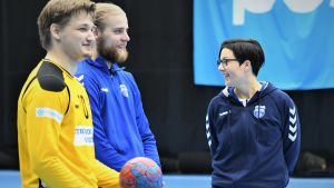 Landslagsmålvakterna Mikael Mäkelä och Joonas Klama med Vanja Radic. Mikael Mäkelä, Joonas Klama och Vanja Radic på handbollslandslagets träningar.