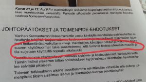 Texten lyder: Vi rekommenderar att verksamheten i lokalerna flyttas bort och att lokalerna stängs enligt en snabb tidtabell. Brev på finska med texten: Vi rekommenderar att verksamheten i lokalerna flyttas bort och att lokalerna stängs enligt en snabb tidtabell.