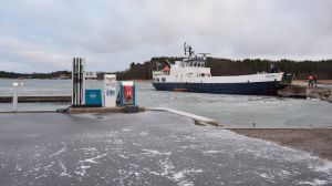 M/S Satava trafikerar längs Iniörutten. m/s Satava trafikerar längs Iniörutten.