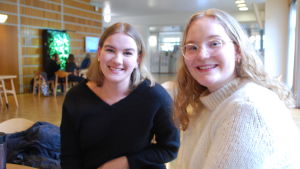 Wilma Andreasen och Paulina Haarala studerar första året vid Svenska Handelshögskolan. De utgår från att arbetslivet hela tiden blir mera jämställt. Wilma Andreasen och Paulina Haarala.