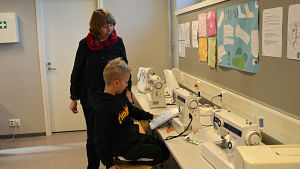 Luften är ofta dålig i klassrummet för textilslöjd. Teknisk slöjd i Kvarnbackens skola