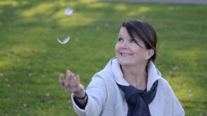 Jaana Leikas säger att många äldre är mycket försiktiga när det gäller teknik. Porträtt på Jaana Leikas.