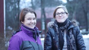Charlotta Björklöf och Heidi Lindqvist tror på konceptet med Reko-handel. Carlotta Björklöf och Heida Lindqvist kör i gång reko-handel i Nagu