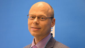 Samfundet Folkhälsans vd Georg Wrede säger till Yle Åboland att Folkhälsan följt diskussionerna med intresse. Georg Henrik Wrede, direktör vid Undervisnings- och kulturministeriet