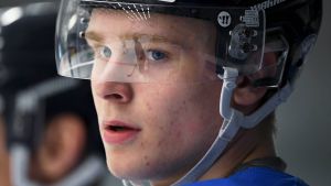 Kaapo Kakko tränade på söndagen med laget i Kosice. Kaapo Kakko tränade på söndagen med laget i Kosice.