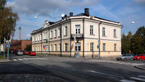 Vasa Arbis lokaler skulle bestå även om man valde att slå samman de olika instituten i staden. Vasa arbetarinstitut.