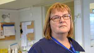 Avdelningsskötare Reija Mylläri är nöjd med att så många vill lära sig svenska. Kotka bb:s avdelningsskötare Reija Mylläri