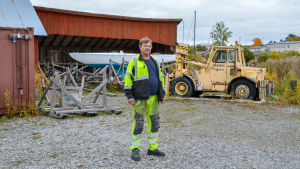 Här någonstans mellan varvsbyggnaderna kommer vi troligtvis att placera båtarna, säger Marko Kantola. Båtvarv och gamla träbåtar.