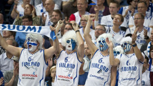 Finlands matcher i basket-EM i Helsingfors var utsålda. Finska fans, basket-EM 2017.