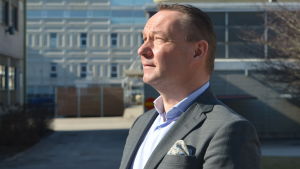 Johan Johansson har lett investeringsfonden sedan han för några år sedan lämnade jobbet som partisekreterare för SFP. Johan Johansson är ordförande för Stiftelsen för det tvåspråkiga Finland.