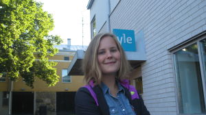 Svenska läkarstuderanden Anna Wejkner jobbar i på hvc i Ekenäs. Läkarstuderande Anna Wejkner jobbar i hälsovårdscentralen i Ekenäs.