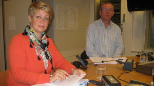 Produktionschef Jeanette Pajunen och Harry Yltävä som var enhetschef för handikappservicen i Raseborg. Jeanette Pajunen, produktionschef i Raseborg och Harry Yltävä, tidigare enhetschef för handikappservicen.