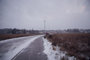 Det var svårt att övertyga byggföretagen. I dag är blivande Sjundeås hjärta mest åkerlandskap. Byggplanering i Sjundeå.